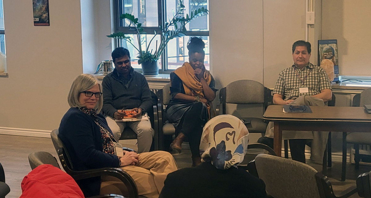 Attendees discuss interreligious teaching and learning at the Alway/Emmanuel Symposium in January. The conference explored bridging identities, redefining boundaries, and advancing social justice.